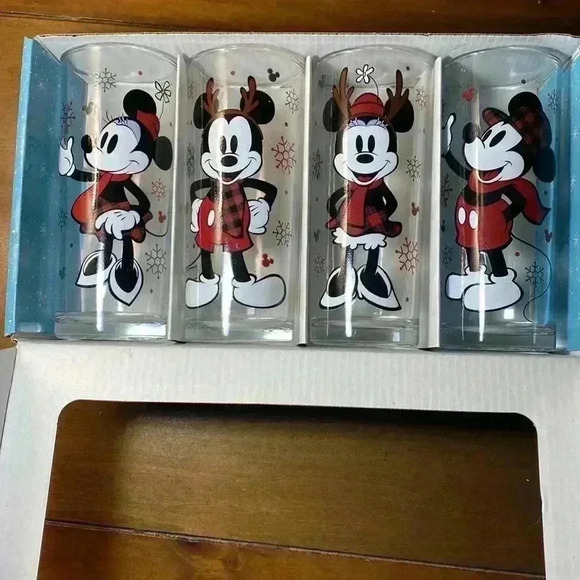NWOT Disney Zak Mickey Minnie Mouse Glassware  Set of 4 Pint Christmas - Picture 3 of 16